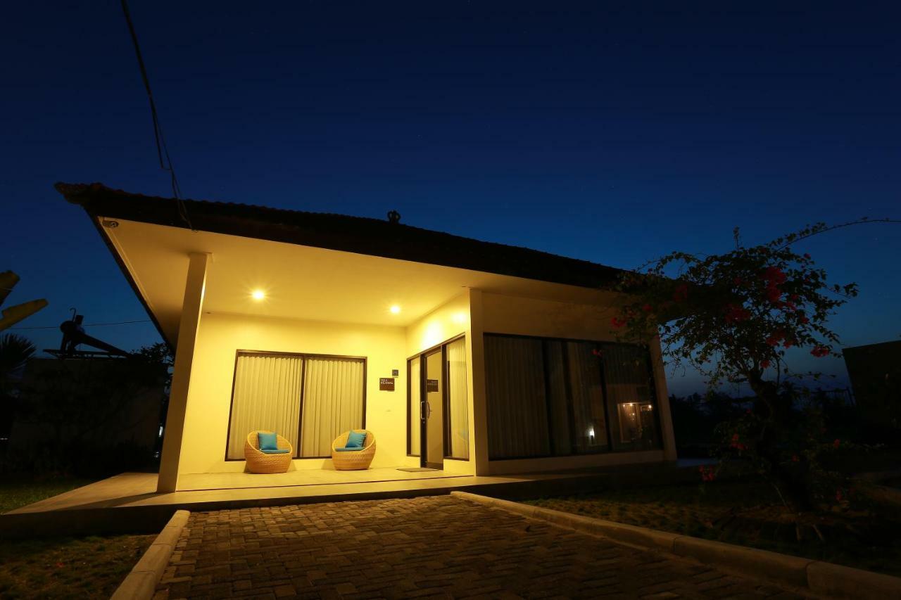 Belitung Holiday Resort Sijuk Екстер'єр фото