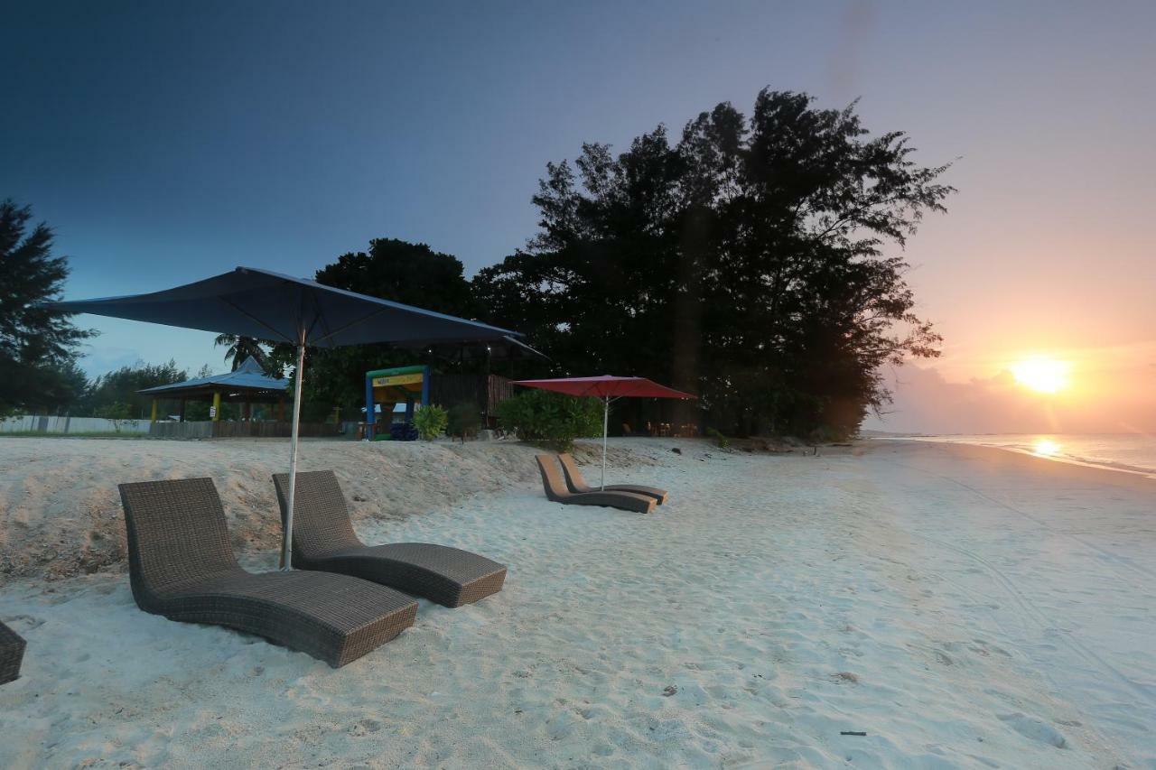 Belitung Holiday Resort Sijuk Екстер'єр фото