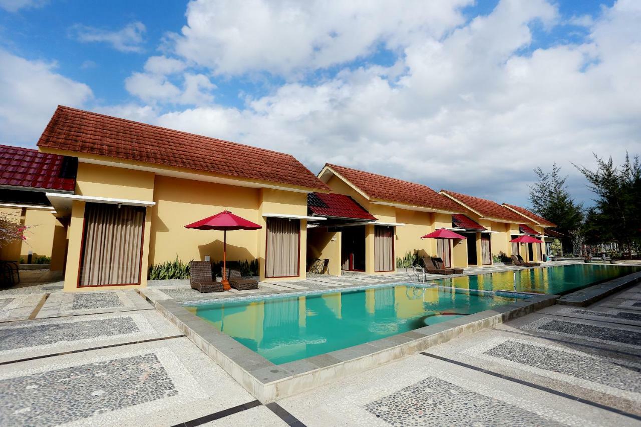 Belitung Holiday Resort Sijuk Екстер'єр фото