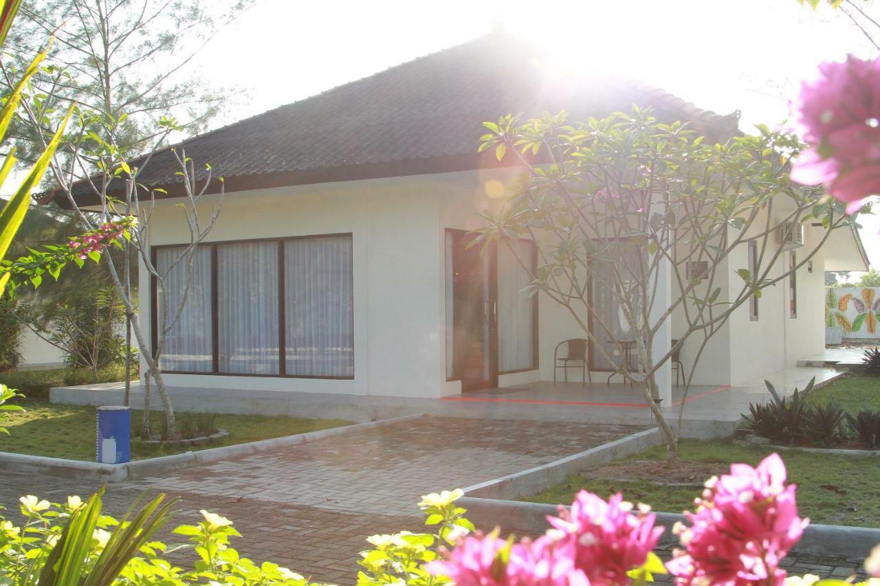 Belitung Holiday Resort Sijuk Екстер'єр фото