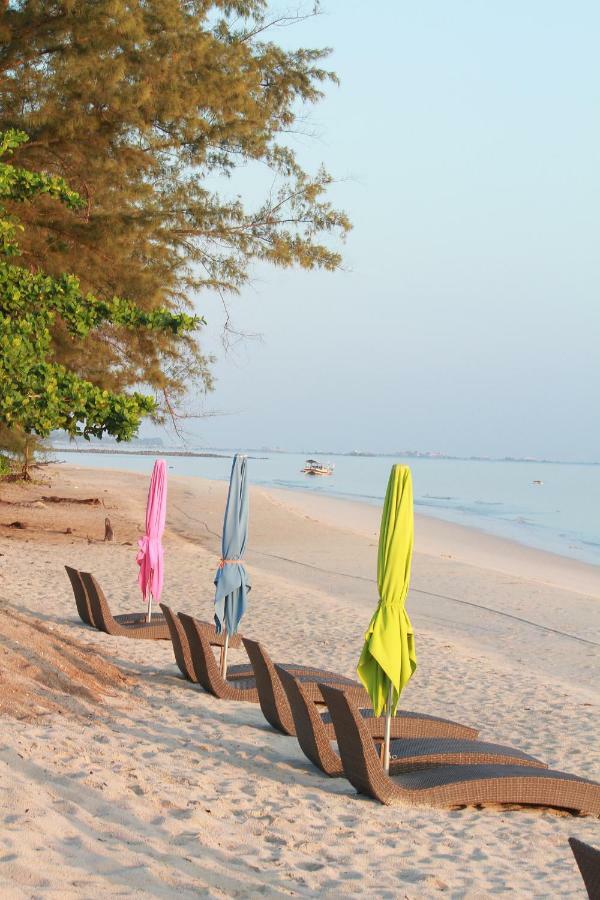 Belitung Holiday Resort Sijuk Екстер'єр фото