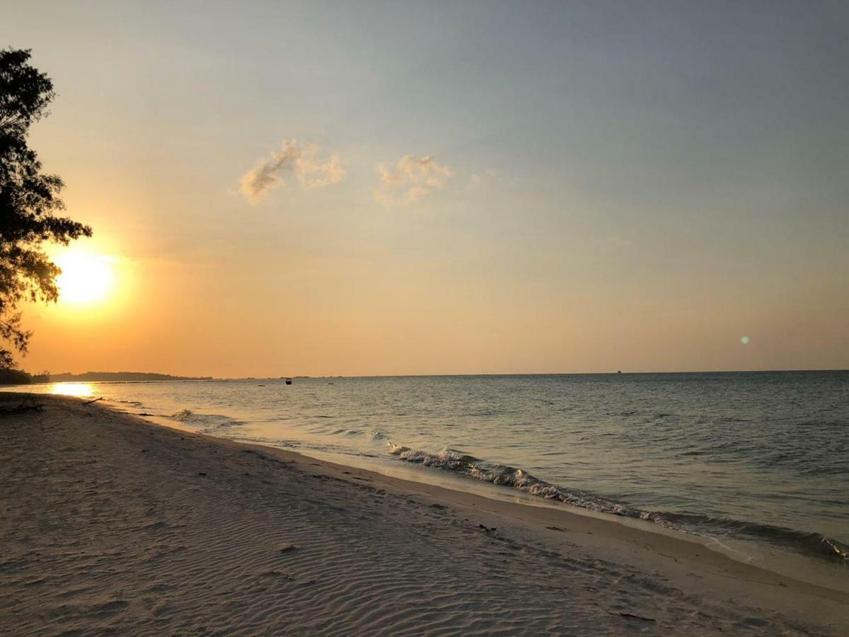 Belitung Holiday Resort Sijuk Екстер'єр фото