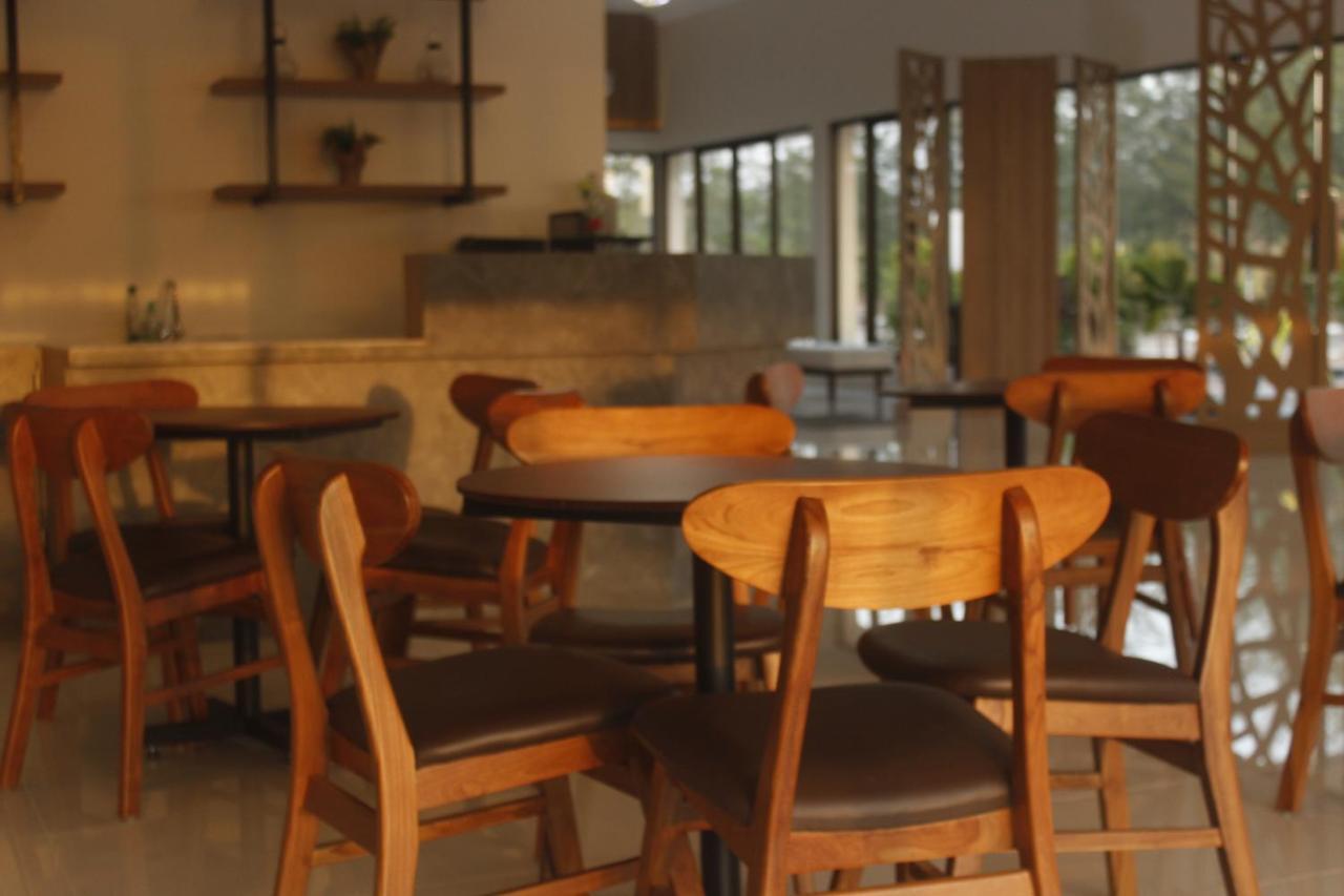 Belitung Holiday Resort Sijuk Екстер'єр фото