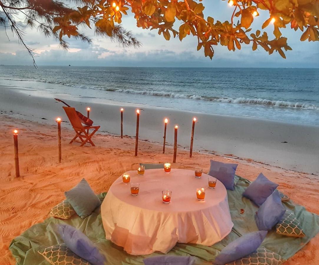 Belitung Holiday Resort Sijuk Екстер'єр фото