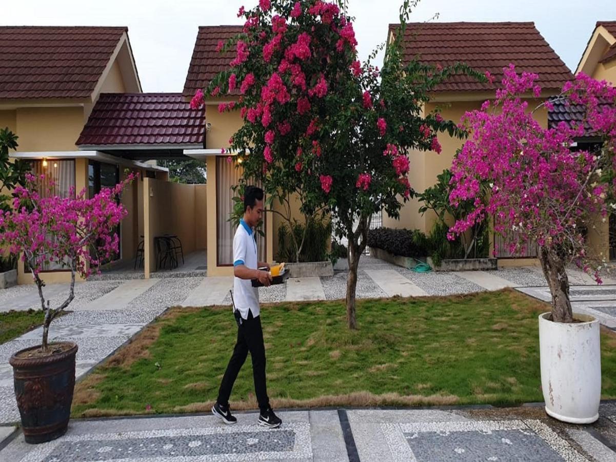Belitung Holiday Resort Sijuk Екстер'єр фото